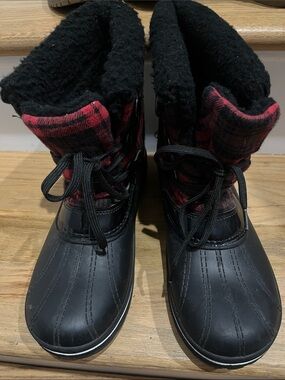 Ozark Trail Black and Red Plaid Insulated Ankle Boots